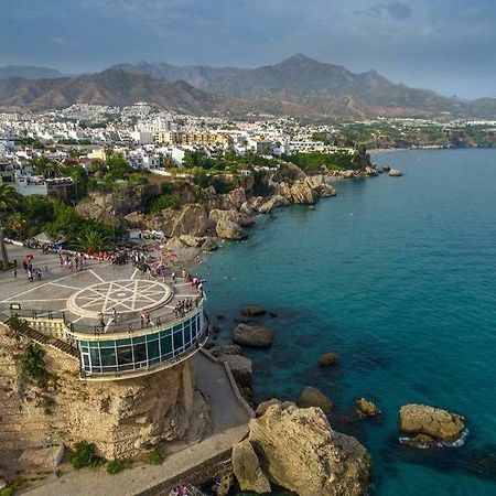 Sun And Beach Spain 1B Apartment Nerja Luaran gambar